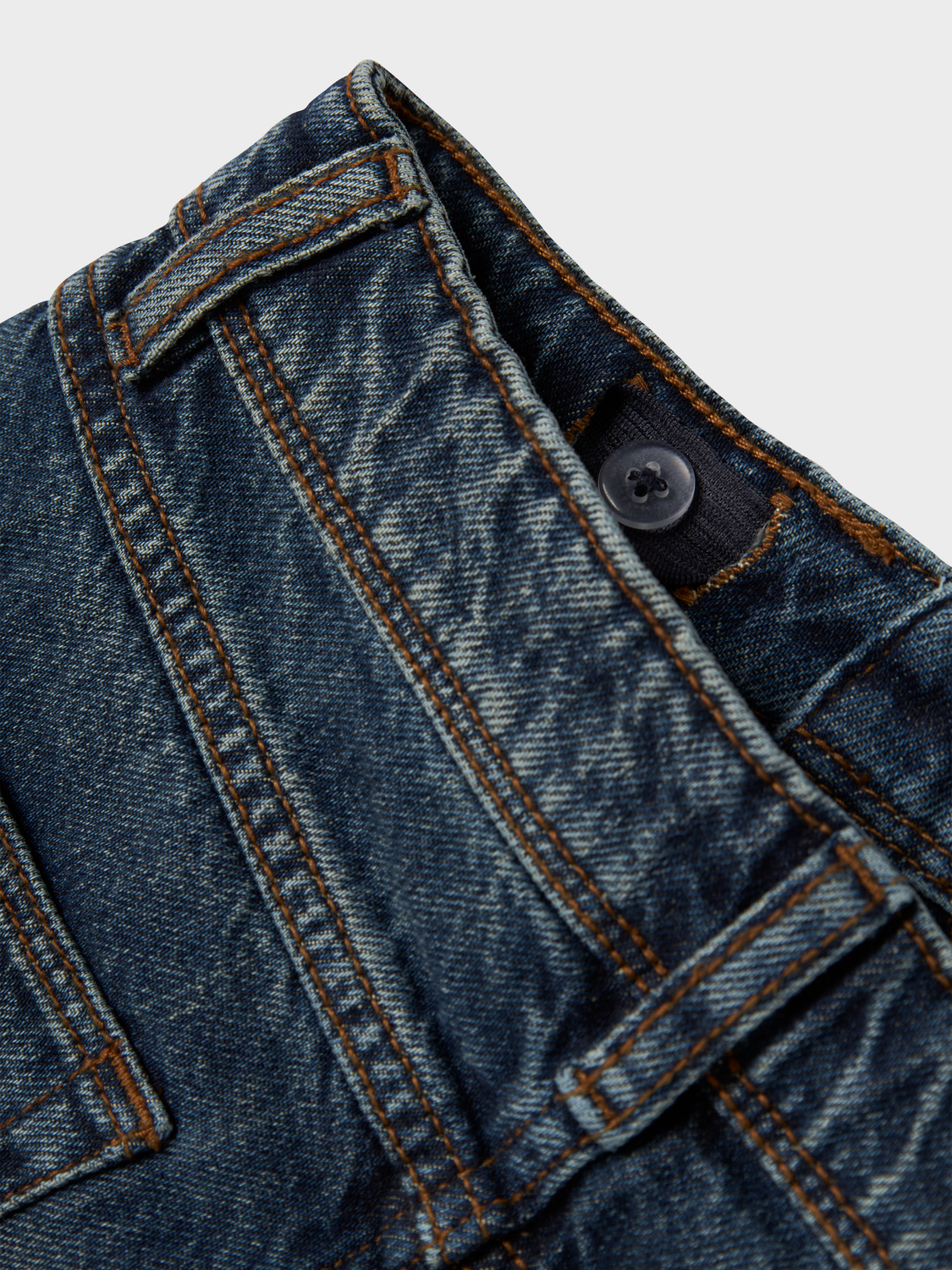 model_shot-front_full